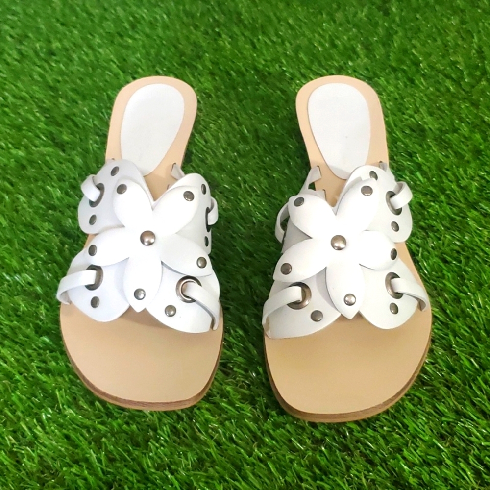 White Flower Leather Kitten Heel Slides